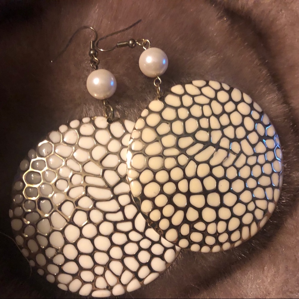 Cream and gold disc earrings